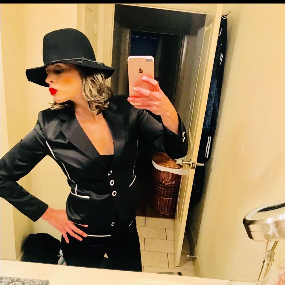 CLU DAY MADE IN ITALY WOMEN'S COUTURE SUIT